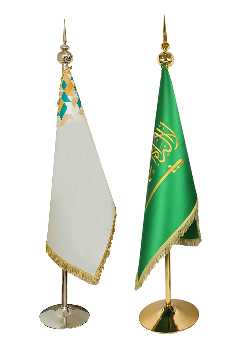 علم السعودية +علم خاص مبطن ( مع السارية) قماش ستان فاخر  مقاس 150*100 سم